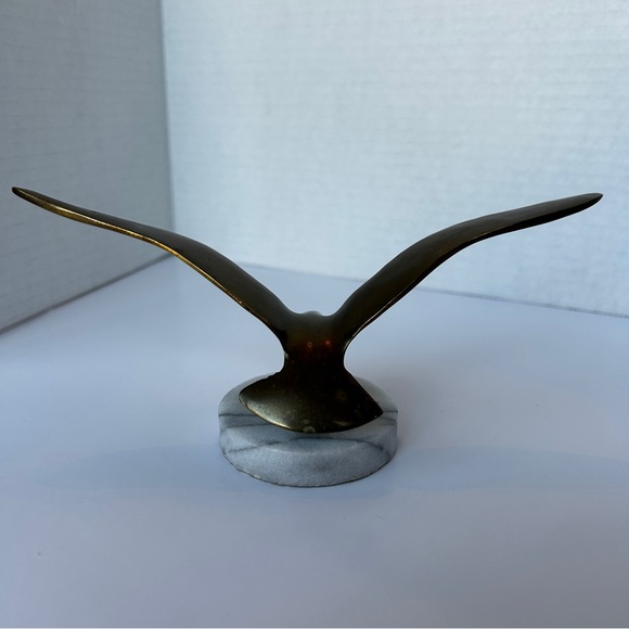 Vintage Brass Seagull in Flight with Marble Base - Picture 12 of 12